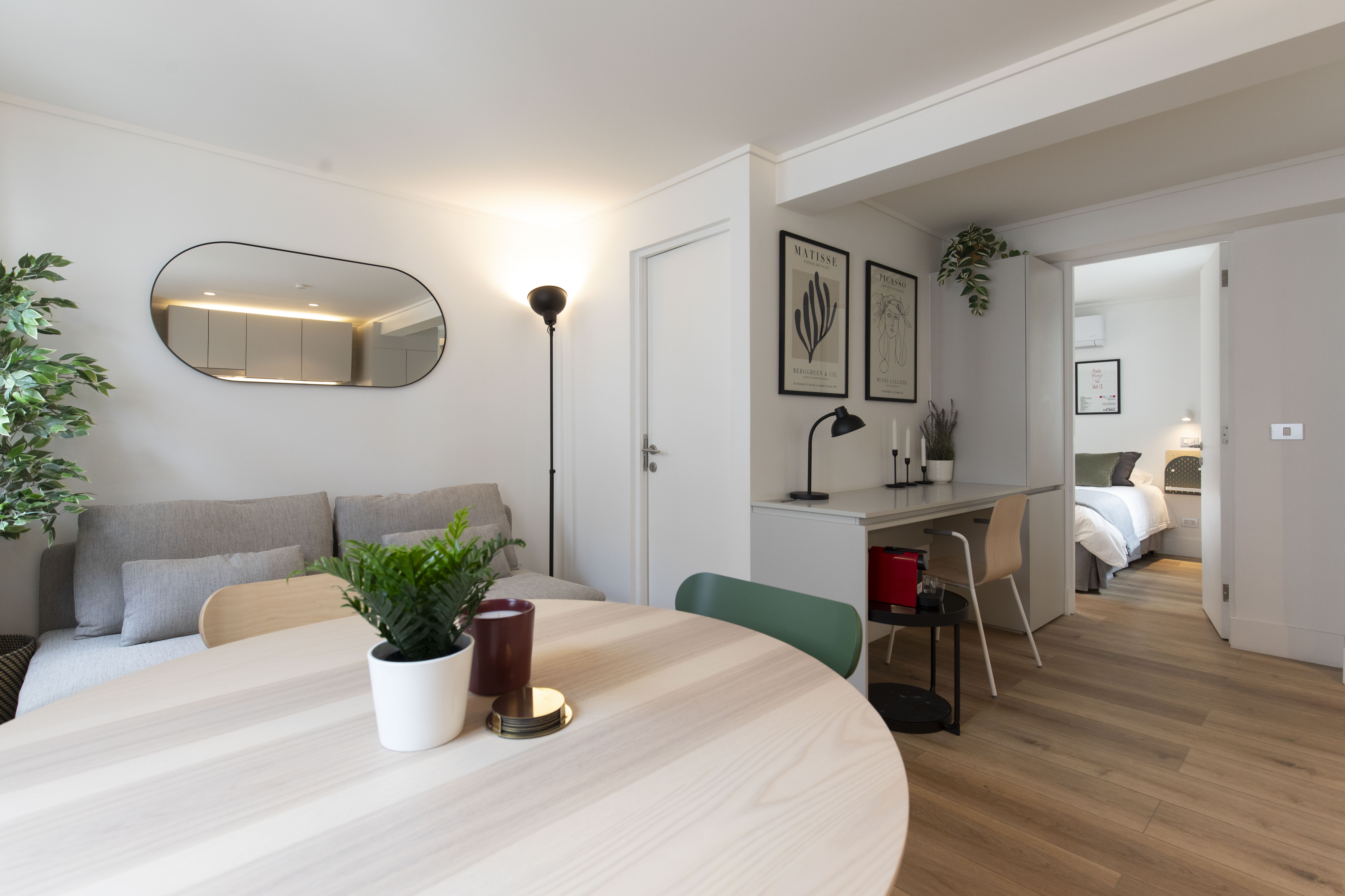 One Bedroom Superior - Unit 307 - Thumbnail 2